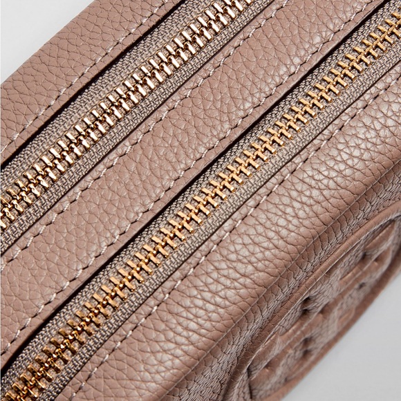 EUC Tory Burch Perry Bombe - Picture 3 of 9